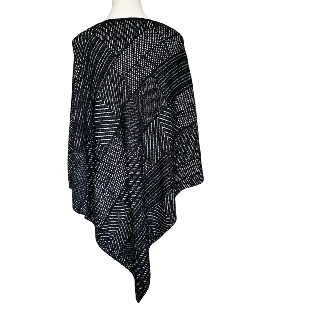 Chico’s Black White Metallic Geometric Boho Poncho Sweater Women’s Sz L/XL
